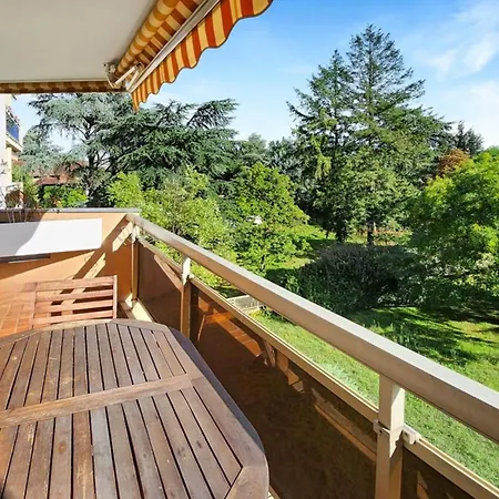 Terrace Holiday home Caluire-et-Cuire